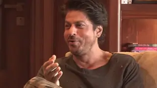 From cooking to next movie; Check out Shah Rukh Khan’s hilarious responses from #askSRK session!  Thumbnail