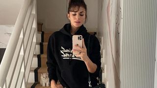 Jacqueline Fernandez’s cat makes a cute appearance in her latest selfie & we are loving it!