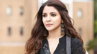 Anushka Sharma shares a post about social media toxicity: World doesn't need more critics Thumbnail