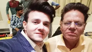 Aniruddh Dave's father on son's condition & rushing to Bhopal Thumbnail