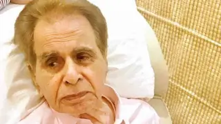 Actor Dilip Kumar hospitalized in Mumbai Thumbnail