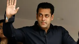 Salman Khan is unstoppable; Winning hearts with yet another act of kindness