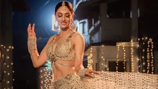 Chattis Aur Maina: Sandeepa Dhar learnt Belly Dance & Kathak in 2 hours, spent 7 days dancing continuously  Thumbnail