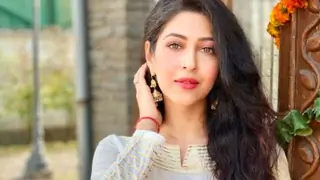 Sonarika Bhadoria talks about her relationship & when will she settle down Thumbnail