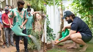 Anil Kapoor and Allu Arjun encourage fans to plant trees on 'World Environment Day', see pics! Thumbnail