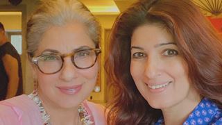 Twinkle’s birthday picture for mom Dimple Kapadia photobombed by husband Akshay Kumar