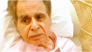 Dilip Kumar in ICU, health update shared by family friend Thumbnail
