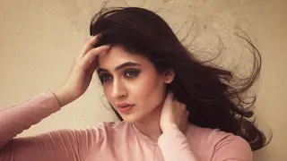 I wasn’t sure if I’ll be able to pull off a show as a lead: Shivangi Khedkar of Mehndi Hai Rachne Wali Thumbnail