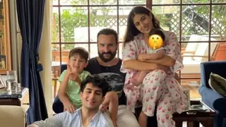 Sara Ali Khan posts about the perfect Eidi as she joins Jeh, Saif, Ibrahim & Taimur for a pic Thumbnail