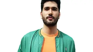 Varun Toorkey on entering Choti Sarrdaarni mid-way, dealing with mixed reactions and more Thumbnail