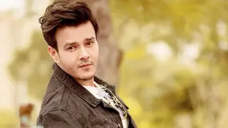 Aniruddh Dave on finally resuming shoot in Ranchi: excited to face the camera again Thumbnail