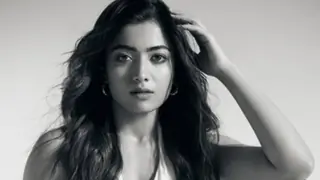 Rashmika Mandanna moves into a new house in Mumbai Thumbnail