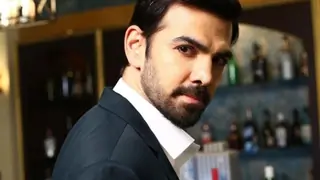 Karan V Grover on Udaairyaan: My character is completely opposite of Fateh and that will create a stir Thumbnail