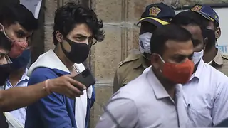 Advocate Amit Desai reveals why Aryan Khan's jail release was delayed Thumbnail