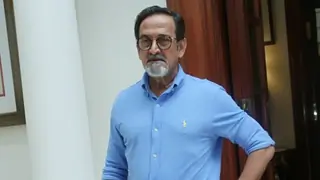 I could have saved my bladder if I started the treatment one and a half years back : Mahesh Manjrekar Thumbnail