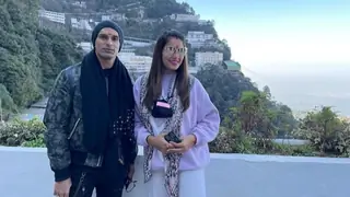 Bipasha Basu and husband Karan Singh Grover visit Vaishnodevi temple Thumbnail