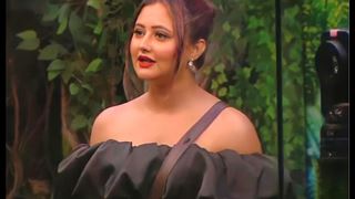 Rashami Desai stands strong after being cornered by her friend Devoleena and other housemates 