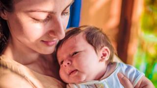 Soha Ali Khan shares an unseen image of Taimur Ali Khan when she first held him