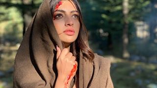 Akanksha Puri posts an alarming video with her bloodstained face and hand leaves fans worried
