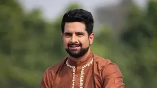 Karan Mehra of 'Yeh Rishta...' fame honored by World Book of Records London  Thumbnail