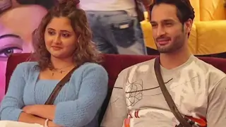 Bigg Boss 15: Rashami Desai asks Devoleena if Umar Riaz would return as she breaks down Thumbnail