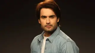 Vivian Dsena gets to live college life via Sirf Tum Thumbnail