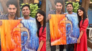 Harshad Chopda and Pranali Rathod receive a Buddha painting from Yazad Daruwala Thumbnail