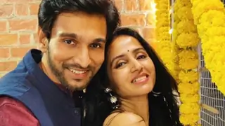 Bhamini Oza on being referred to as Pratik Gandhi's wife & having her own identity Thumbnail