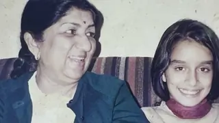 Shraddha Kapoor pens note for 'aaji' Lata Mangeshkar recalling 'precious moments' with her Thumbnail