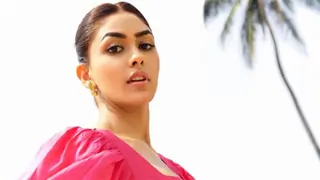 Mrunal Thakur: In order to be with the right one, you have to be with the wrong ones first Thumbnail