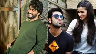Arjun Kapoor mocks Alia Bhatt as he visits Taj Mahal with Ranbir Kapoor Thumbnail