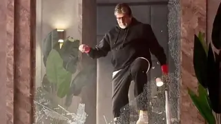 Amitabh Bachchan's action packed picture is proof of 'age is just a number' Thumbnail
