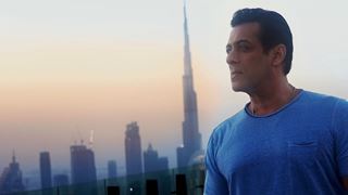 Salman Khan enjoys the view of Burj Khalifa; gives fans a glimpse of his Dubai tour