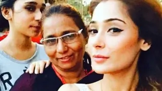 Lock Upp: Sara Khan's mother to make an appearance on the show  Thumbnail
