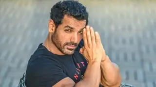 John Abraham gets trolled for making statement 'men should not look pretty' Thumbnail