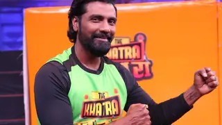 Remo D’souza admits he is clueless about his wife’s tattoos on ‘The Khatra Khatra Show’ Thumbnail