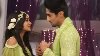 Yeh Rishta Kya Kehlata Hai': Abhimanyu saves Akshara from getting arrested, puts forth a condition  Thumbnail