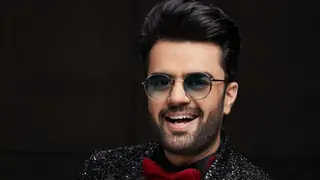 Maniesh Paul makes an adorable request to his director of Smart Jodi; check out the response Thumbnail