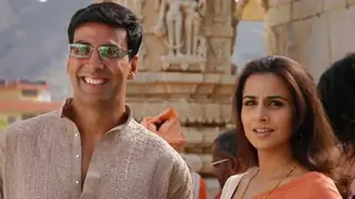 Anees Bazmee reveals if Akshay Kumar & Vidya Balan will appear in 'Bhool Bhulaiyaa 2' Thumbnail