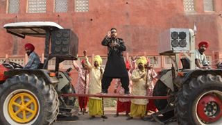 Mika Singh to perform a tractor stunt for promo of 'Swayamvar - Mika Di Vohti'