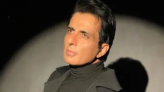 Sonu Sood: Makers had to change & re-shoot few scenes of a film to not portray me in a negative role Thumbnail
