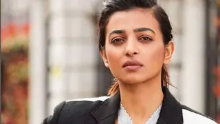 Radhika Apte on being 'tired' of seeing colleagues undergoing surgeries to change face & bodies Thumbnail