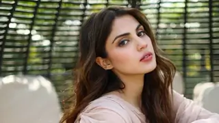 Rhea Chakraborty gets permitted to travel overseas by the court but with some conditions Thumbnail
