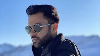 Ali Abbas Zafar on 'Bade Miyan': Ours is a completely new film, it has nothing to do with the old one Thumbnail