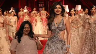 Indian Couture Week 2022: Shilpa Shetty dazzles in an exquisite tulle gown turning showstopper for Dolly J Thumbnail