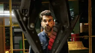 Monica O My Darling: Rajkummar Rao is trapped in a claw in the new poster; to premiere on 11th Nov Thumbnail