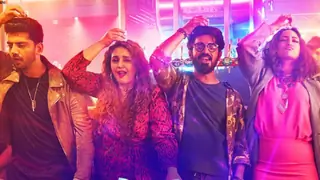 Double XL's song 'Taali Taali' out: Sonakshi Sinha and Huma dance their hearts out in the party track thumbnail