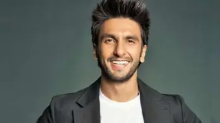 Ranveer Singh amicably part ways with YRF talent management agency- Reports Thumbnail