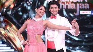 Jhalak Dikhlaa Jaa 10: Paras Kalnawat reveals being diagnosed with spondylitis & muscle tear in both the knees Thumbnail