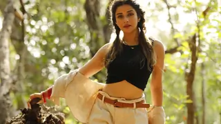 Nyrraa Banerji opens up on experience of working on music video 'Aur Kitne Rulayegi Tu' Thumbnail
